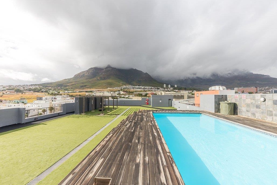 1 Bedroom Property for Sale in Zonnebloem Western Cape